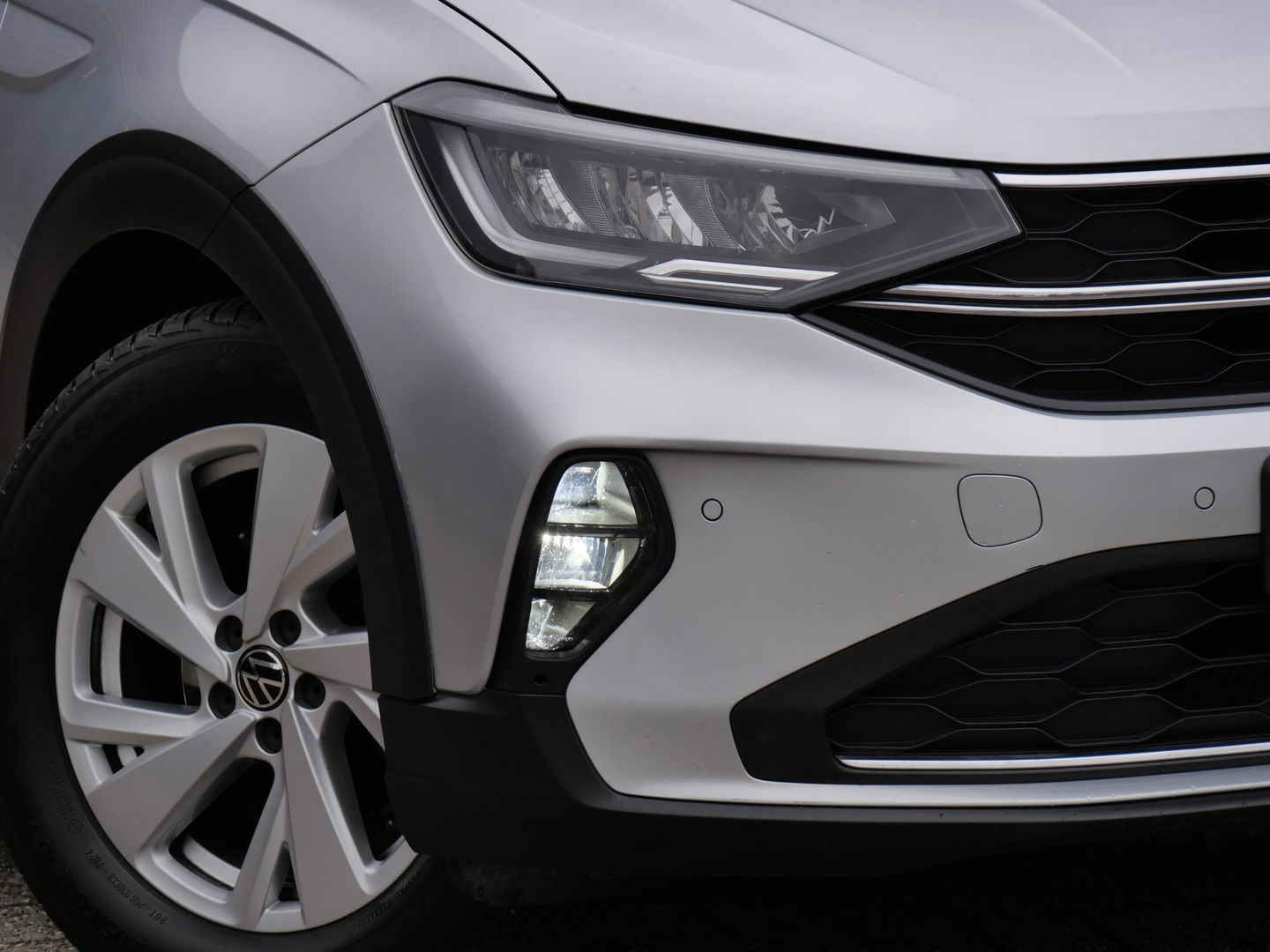 Volkswagen Taigo 1.0TSi LIFE/ CARPLAY/ IQ-LIGHT/ PDC V+A
