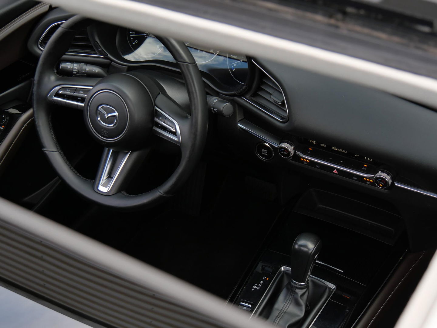 Mazda CX-30 2.0 180PK AWD LUXURY/ SCHUIFDAK/ 360°CAMERA/ BOSE/ LEER