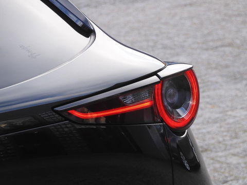 Mazda CX-30 2.0 180PK AWD LUXURY/ SCHUIFDAK/ 360°CAMERA/ BOSE/ LEER
