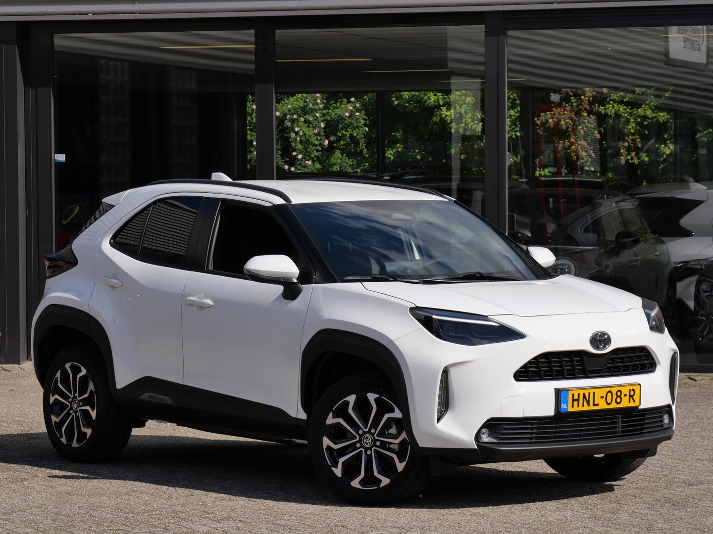 Toyota Yaris Cross HYBRID 130PK BUSINESS PLUS/ CARPLAY/ WINTER PAKKET/ LED-PAKKET