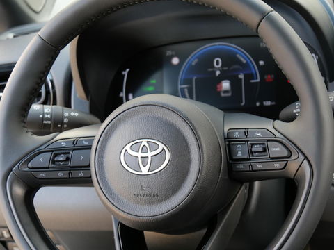 Toyota Yaris Cross HYBRID 130PK BUSINESS PLUS/ CARPLAY/ WINTER PAKKET/ LED-PAKKET