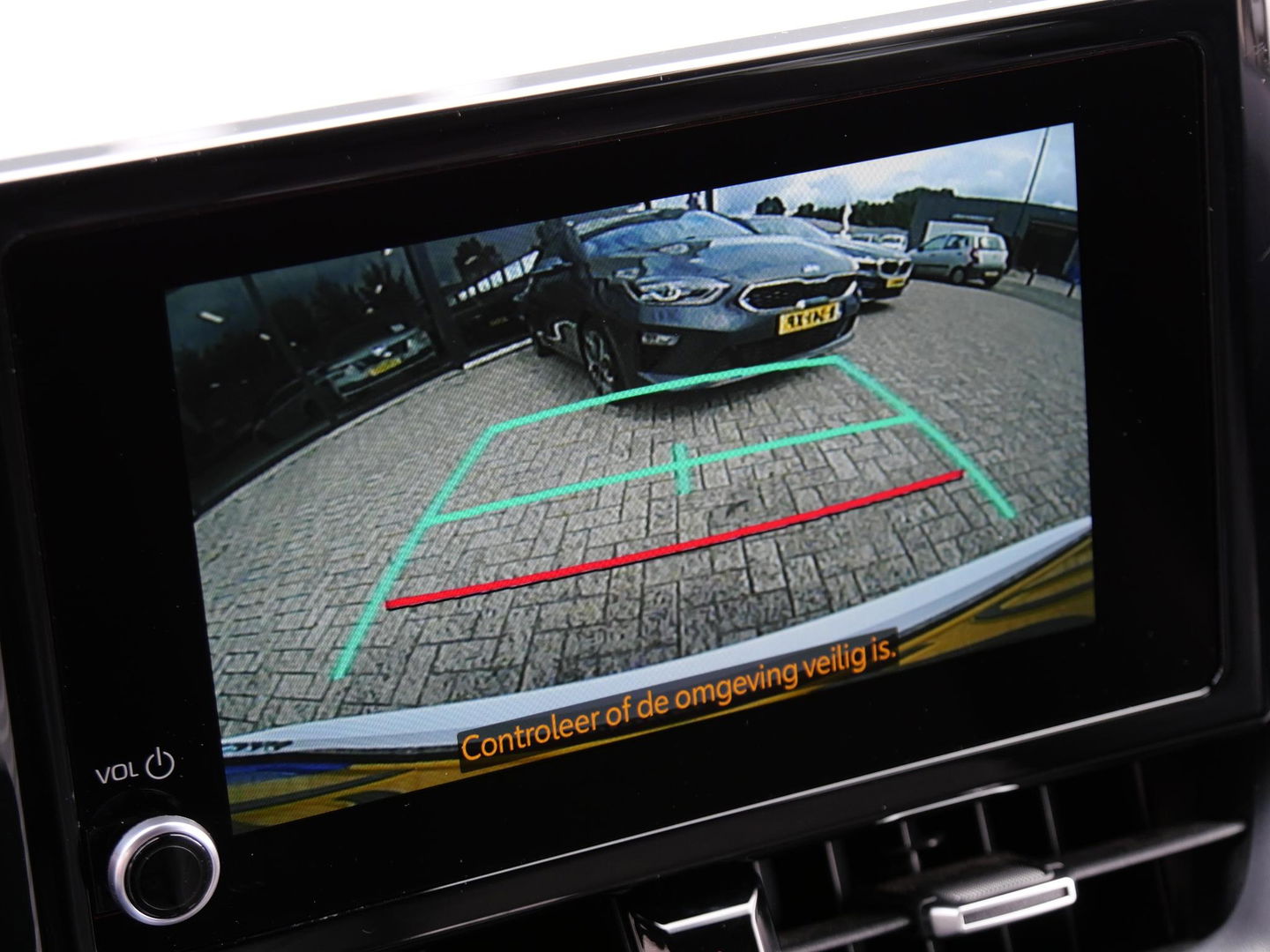 Toyota Corolla Touring Sports 2.0 HYBRID BUSINESS PLUS/ PDC V+A/ KEYLESS/ CARPLAY
