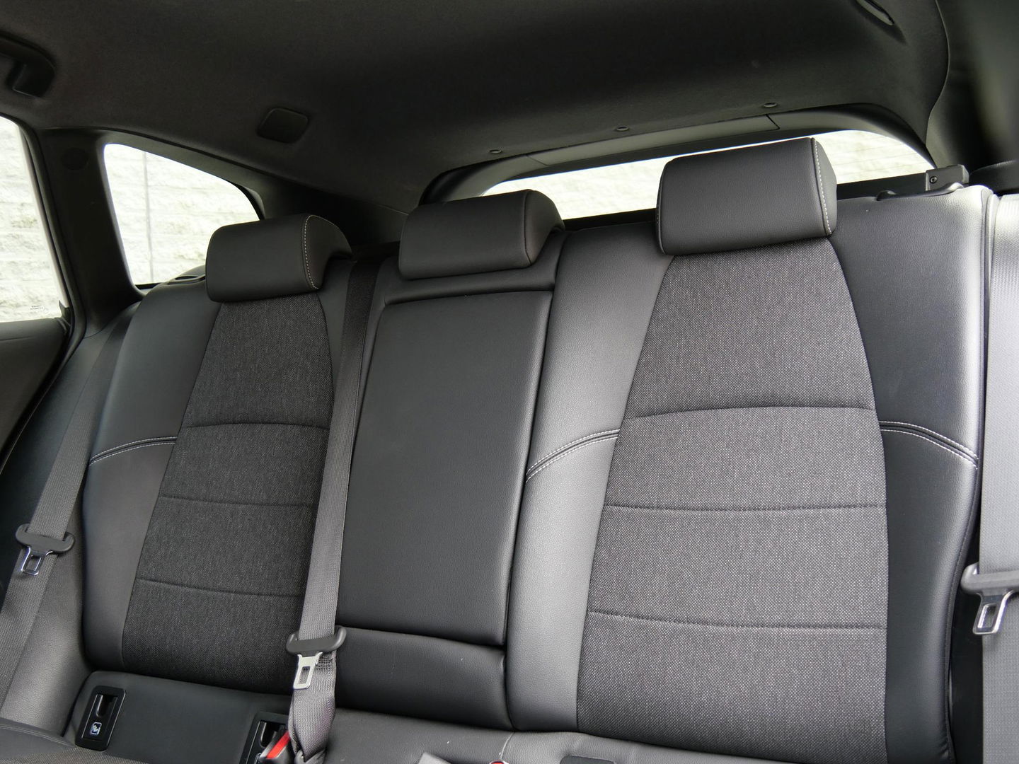 Toyota Corolla Touring Sports 2.0 HYBRID BUSINESS PLUS/ PDC V+A/ KEYLESS/ CARPLAY