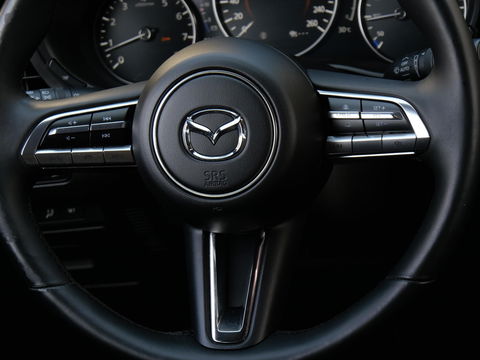 Mazda 3 2.0 180PK LUXURY/ BOSE/ LEER/ HEAD-UP/ KEYLESS