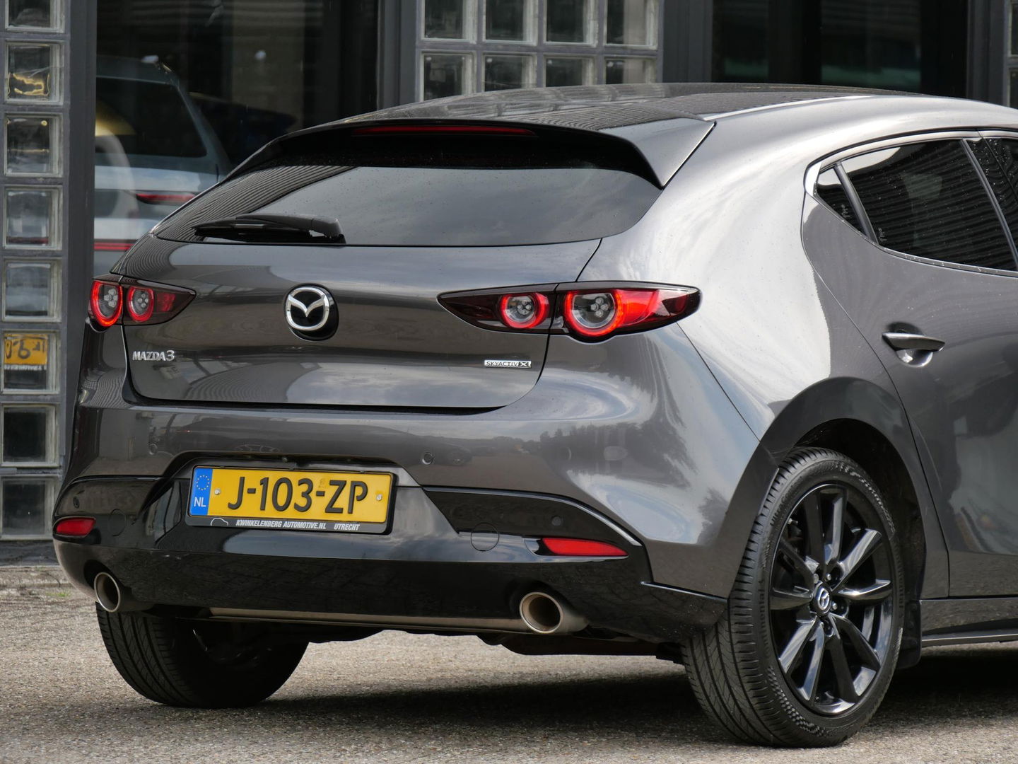 Mazda 3 2.0 180PK LUXURY/ BOSE/ LEER/ HEAD-UP/ KEYLESS