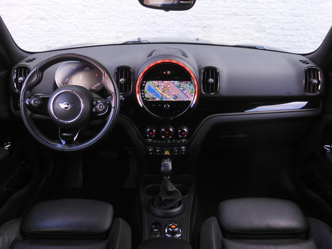 MINI Countryman COOPER S E ALL4/ PANORAMADAK/ LEER/ CAMERA/ ELEKT. KLEP/ SFEERVERLICHTING