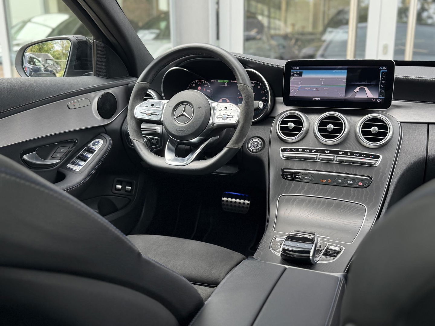 Mercedes-Benz C-Klasse 300 e Bus. Sol. AMG Limited SOH95%|Pano|360CAM|Sfeer|Multibeam Led|Sound system