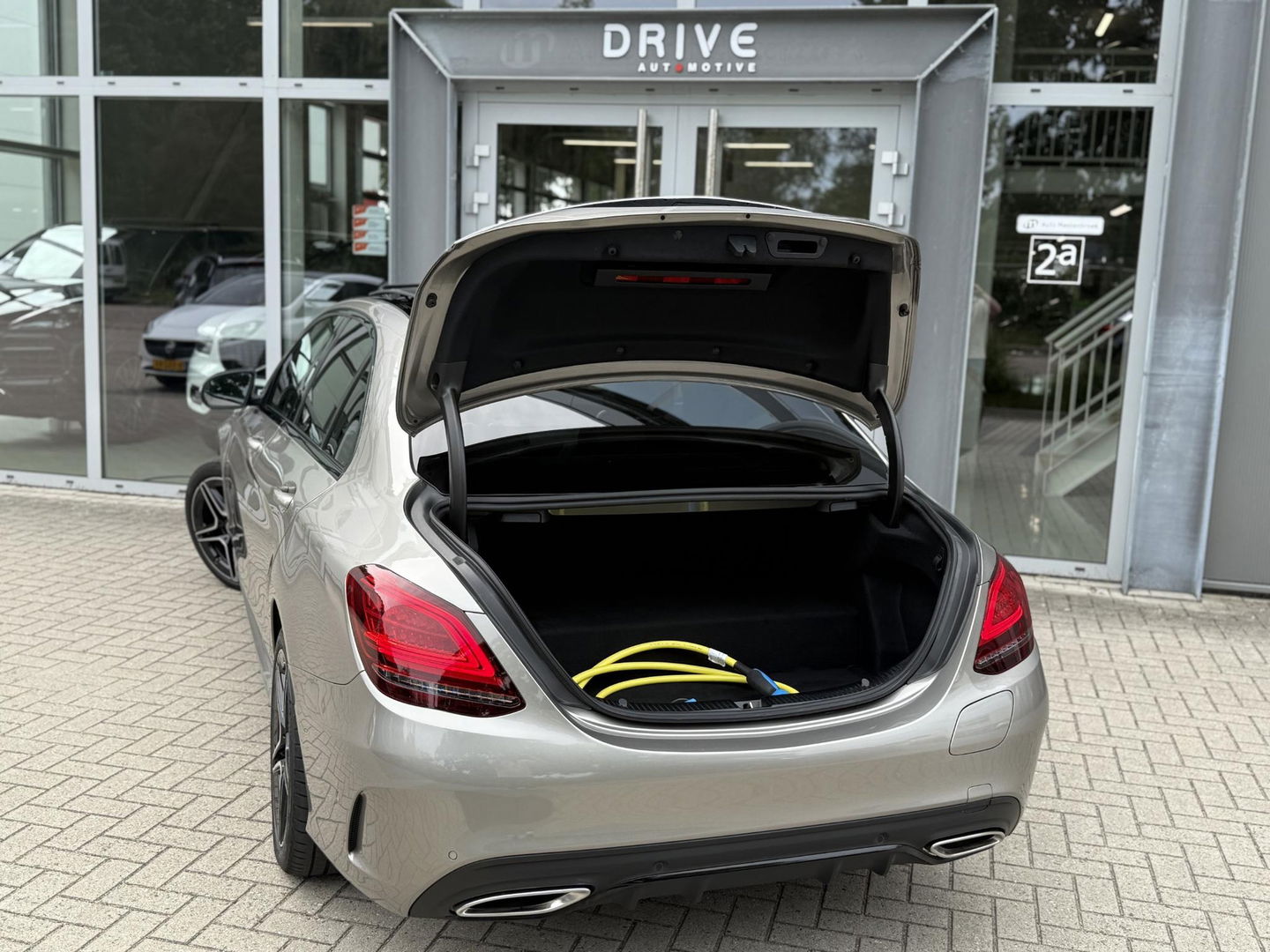 Mercedes-Benz C-Klasse 300 e Bus. Sol. AMG Limited SOH95%|Pano|360CAM|Sfeer|Multibeam Led|Sound system