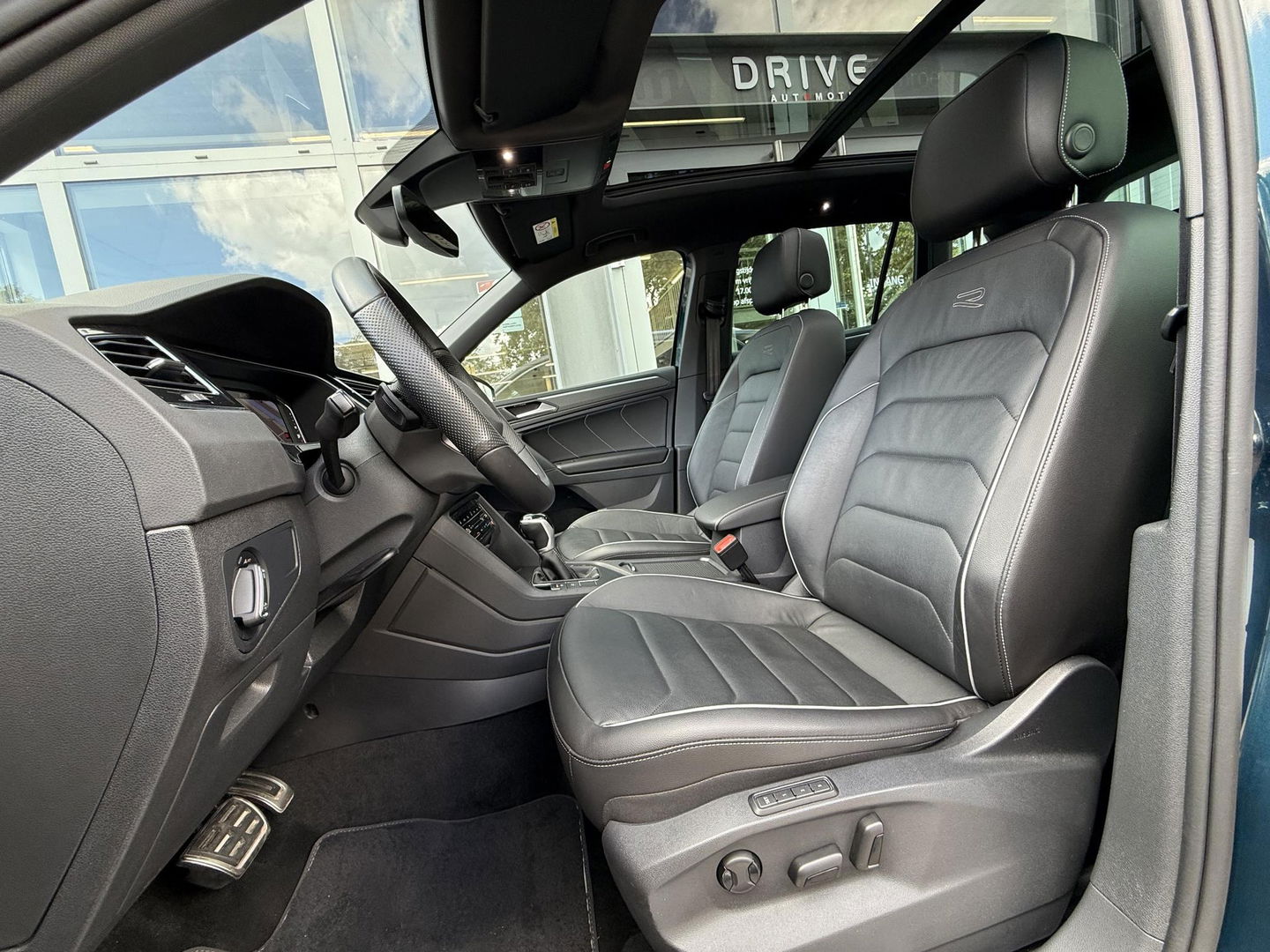 Volkswagen Tiguan 1.4 TSI eHybrid R-Line Business+ SOH94%|Pano|Leder|Memory|360Cam|Trekhaak