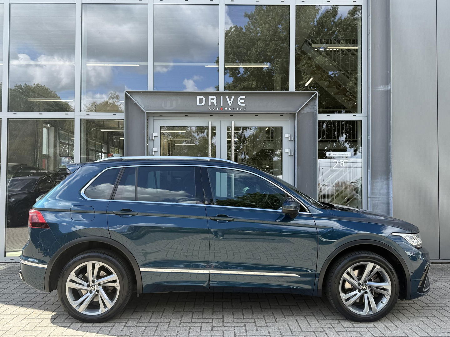 Volkswagen Tiguan 1.4 TSI eHybrid R-Line Business+ SOH94%|Pano|Leder|Memory|360Cam|Trekhaak