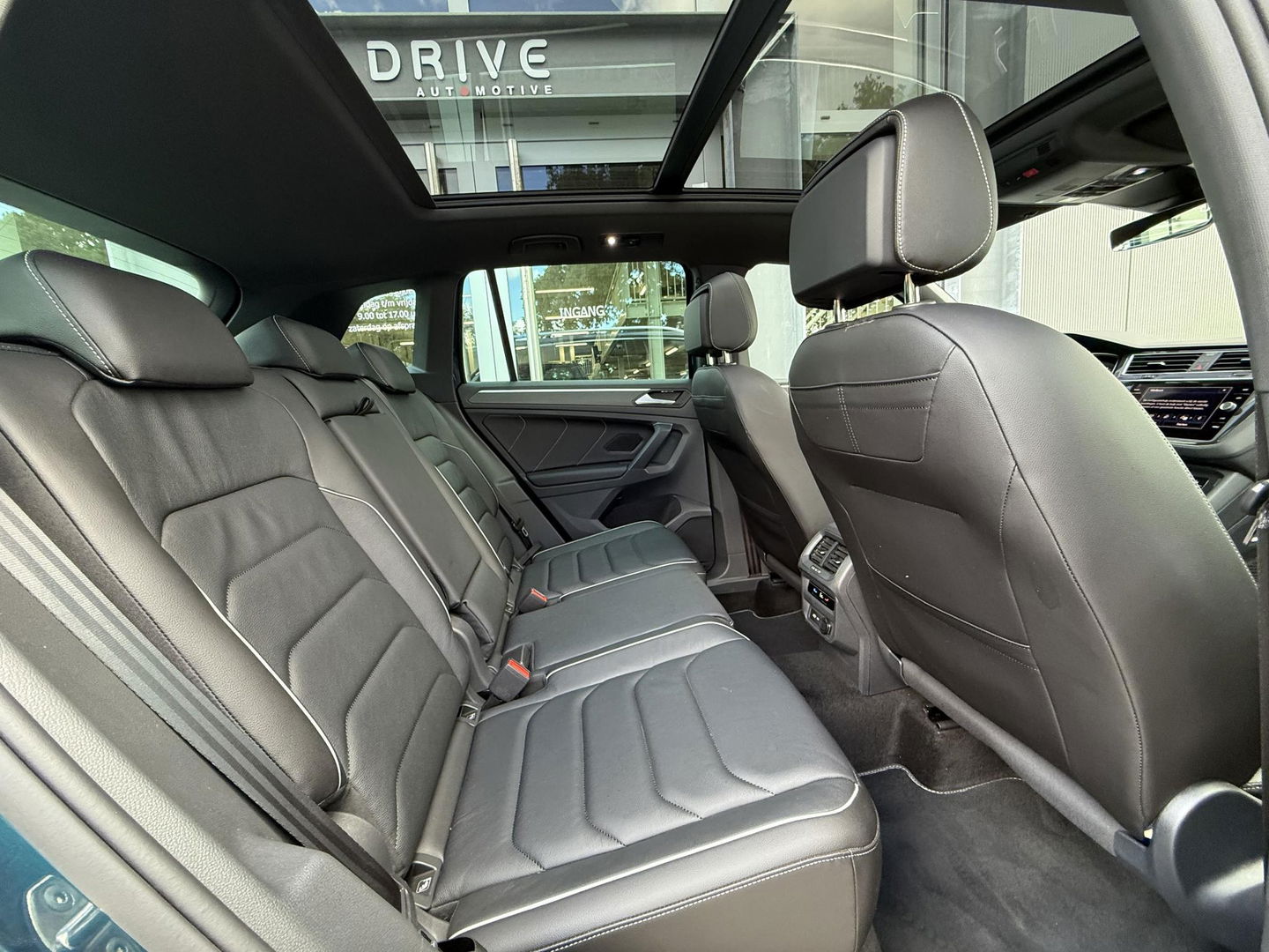 Volkswagen Tiguan 1.4 TSI eHybrid R-Line Business+ SOH94%|Pano|Leder|Memory|360Cam|Trekhaak