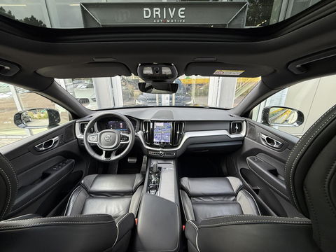 Volvo XC60 2.0 T6 340PK Plug-in hybrid AWD R-Design Facelift|Pano|H&K|Trekhaak|AutoPilot|20"