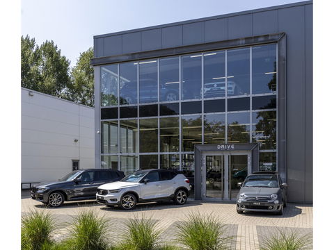 Volvo XC60 2.0 T6 340PK Plug-in hybrid AWD R-Design Facelift|Pano|H&K|Trekhaak|AutoPilot|20"
