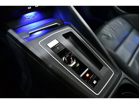 Volkswagen Golf 2.0 TSI R 4Motion, Panoramadak, Headup, Sfeerverlichting