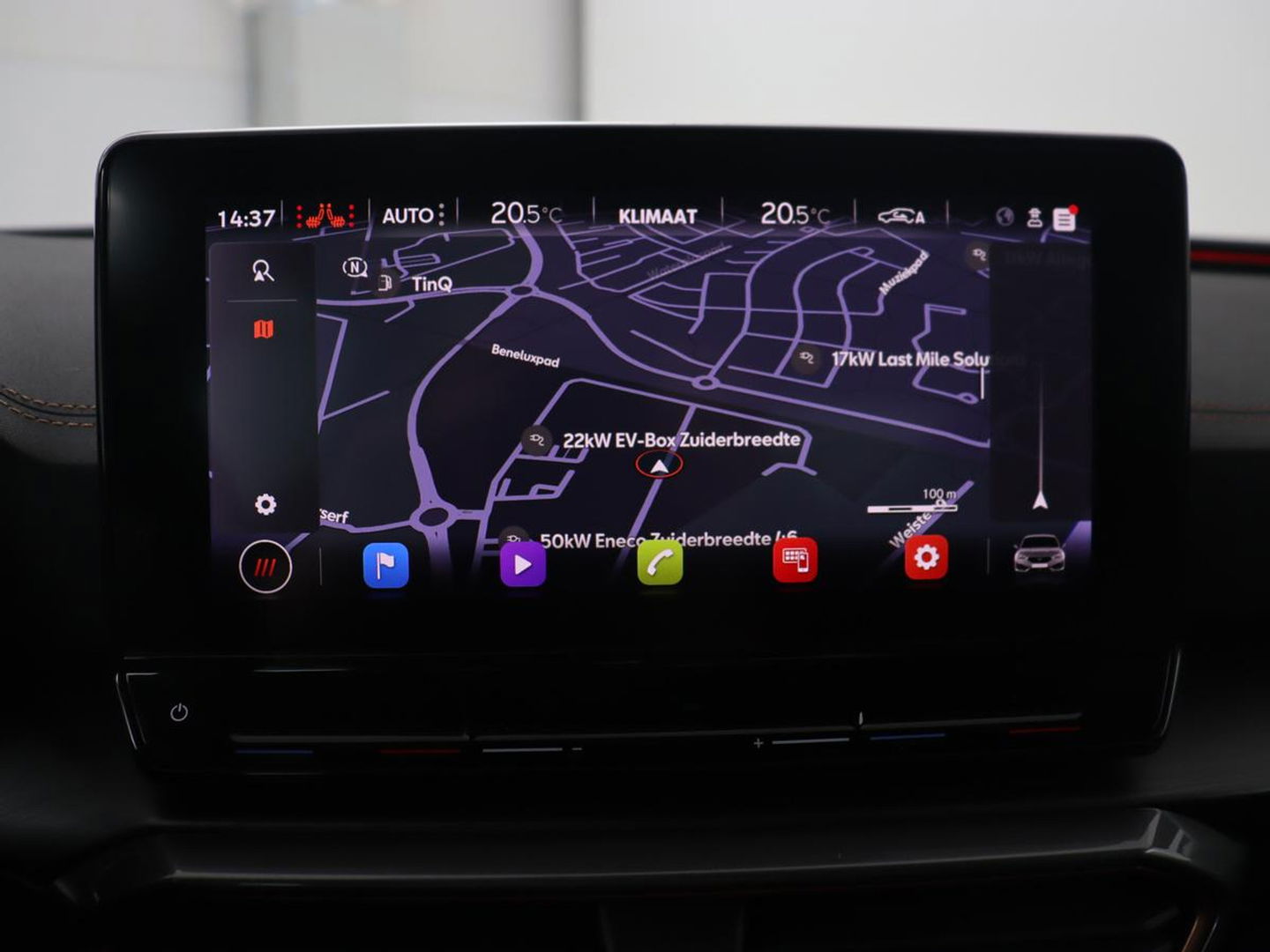 CUPRA Leon 1.4 eHybrid | 245pk | Stoel & stuurverwarming | Carplay | Memory | Sfeerverlichting | Parkeerhulp | Navigatie | Keyless | Full LED | Sportstoelen | Magnetic Tech Matt | PHEV | Plug In