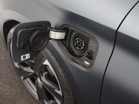 CUPRA Leon 1.4 eHybrid | 245pk | Stoel & stuurverwarming | Carplay | Memory | Sfeerverlichting | Parkeerhulp | Navigatie | Keyless | Full LED | Sportstoelen | Magnetic Tech Matt | PHEV | Plug In