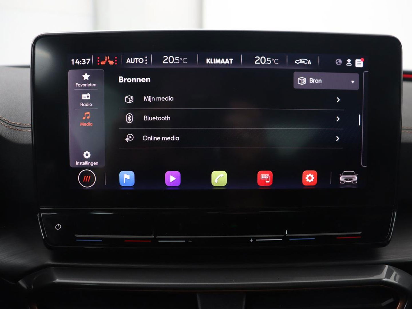 CUPRA Leon 1.4 eHybrid | 245pk | Stoel & stuurverwarming | Carplay | Memory | Sfeerverlichting | Parkeerhulp | Navigatie | Keyless | Full LED | Sportstoelen | Magnetic Tech Matt | PHEV | Plug In
