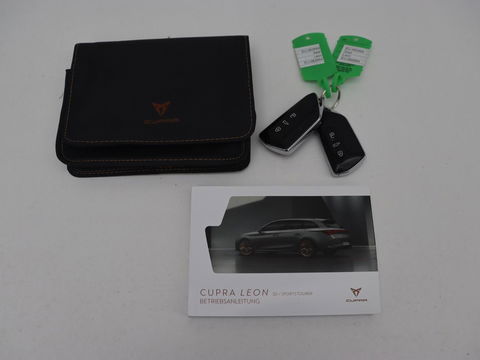 CUPRA Leon 1.4 eHybrid | 245pk | Stoel & stuurverwarming | Carplay | Memory | Sfeerverlichting | Parkeerhulp | Navigatie | Keyless | Full LED | Sportstoelen | Magnetic Tech Matt | PHEV | Plug In