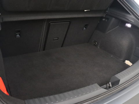 CUPRA Leon 1.4 eHybrid | 245pk | Stoel & stuurverwarming | Carplay | Memory | Sfeerverlichting | Parkeerhulp | Navigatie | Keyless | Full LED | Sportstoelen | Magnetic Tech Matt | PHEV | Plug In