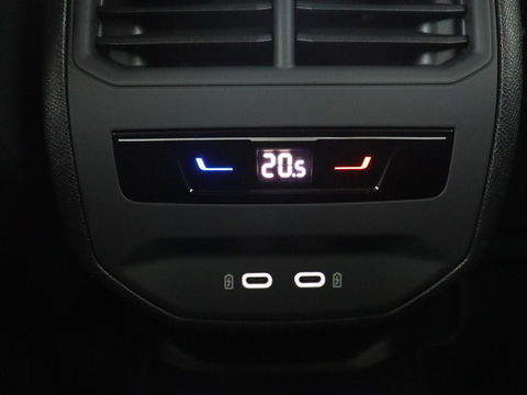 CUPRA Leon 1.4 eHybrid | 245pk | Stoel & stuurverwarming | Carplay | Memory | Sfeerverlichting | Parkeerhulp | Navigatie | Keyless | Full LED | Sportstoelen | Magnetic Tech Matt | PHEV | Plug In