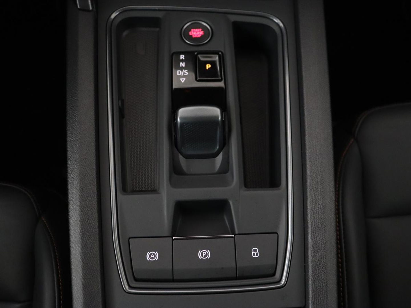 CUPRA Leon 1.4 eHybrid | 245pk | Stoel & stuurverwarming | Carplay | Memory | Sfeerverlichting | Parkeerhulp | Navigatie | Keyless | Full LED | Sportstoelen | Magnetic Tech Matt | PHEV | Plug In