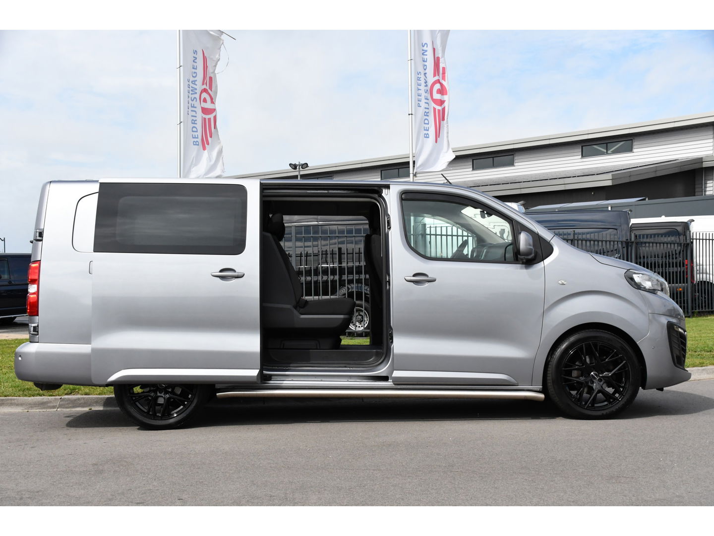 Peugeot Expert 2.0 BlueHDI 120 L3 PB Edition MARGE! Camera, Cruise, Carplay, Automaat, Multimedia, Sensoren, 2 x Schuifdeur, Uniek!