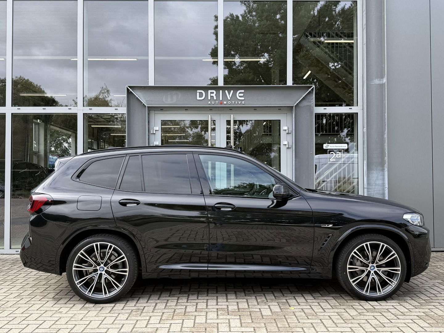 BMW X3 xDrive30e High Executive M-Sport Plus|SOH98%|Pano|Laser|21"|HUD|Trekhaak