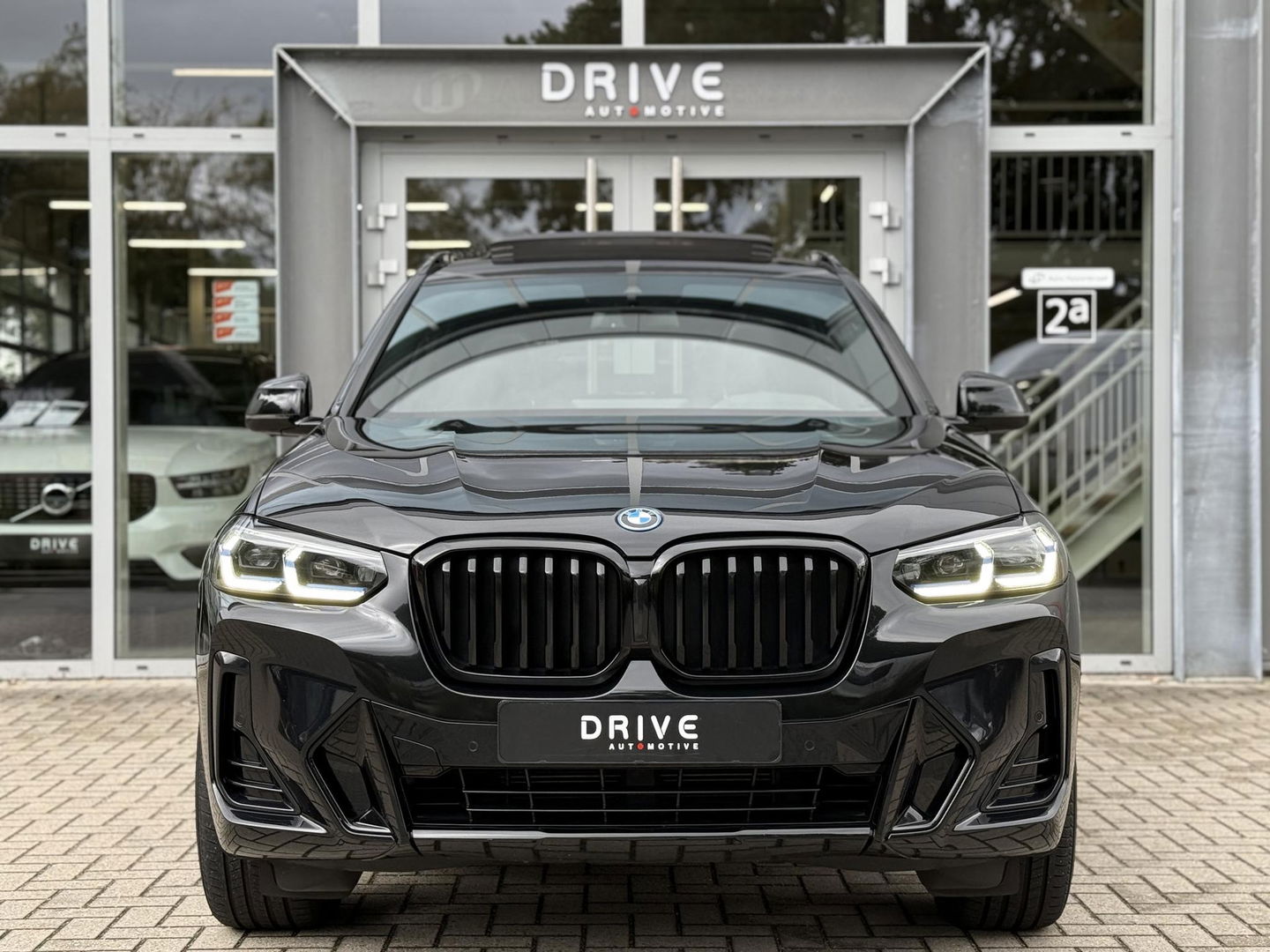 BMW X3 xDrive30e High Executive M-Sport Plus|SOH98%|Pano|Laser|21"|HUD|Trekhaak