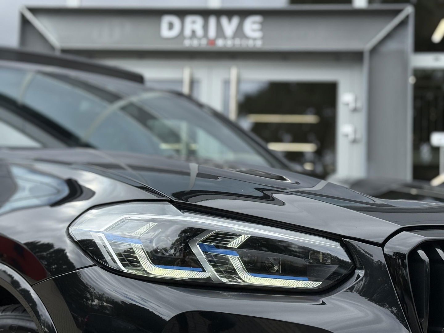 BMW X3 xDrive30e High Executive M-Sport Plus|SOH98%|Pano|Laser|21"|HUD|Trekhaak