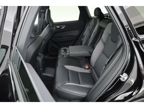 Volvo XC60 2.0 T8 Plug-in hybrid AWD Ultra Black Edition | Luchtvering | 360cam | Elek. Trekhaak | HUD | Bowers & Wilkins | Memory