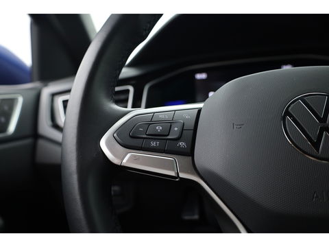 Volkswagen Polo 1.0 TSI R-Line DSG 110pk | CarPlay | Stoelverw. | LED | Camera | Keyless | Adapt. Cruise