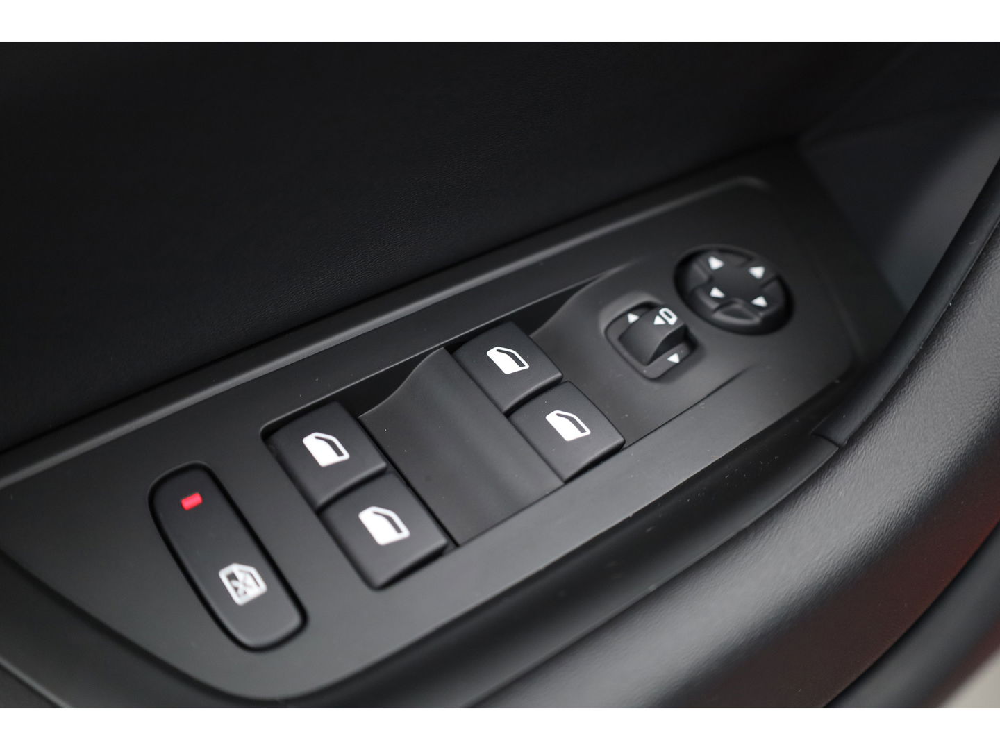 Peugeot 508 1.6 HYbrid Allure | Navi | Adapt. Cruise | Keyless | Camera | Stoelverw. | Elek. Achterklep