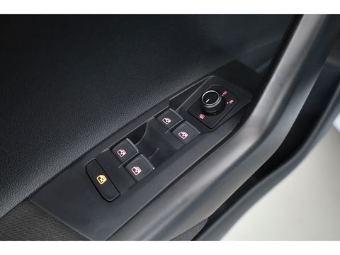 Volkswagen Polo 1.0 TSI Comfortline | Trekhaak | Clima | PDC | Cruise | Stoelverw. | Bluetooth