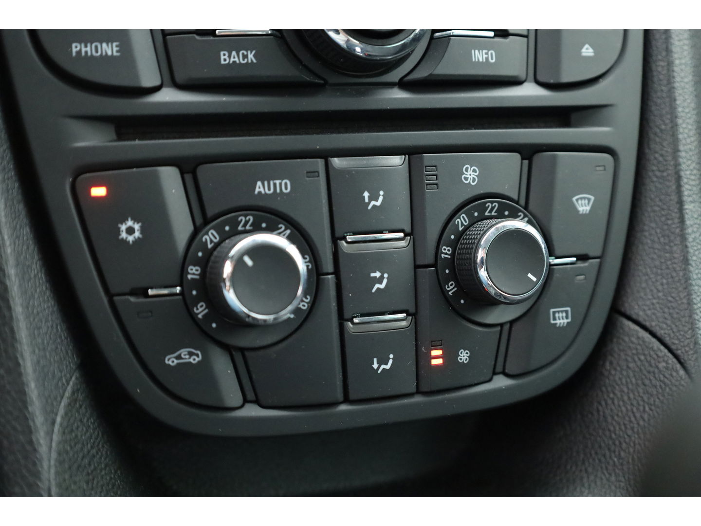 Opel Meriva 1.4 Turbo Blitz | Navi | Clima | PDC | Trekhaak | 17'' | Bluetooth