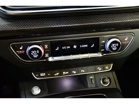 Audi Q5 Sportback 55 TFSI e S edition Competition Luchtvering