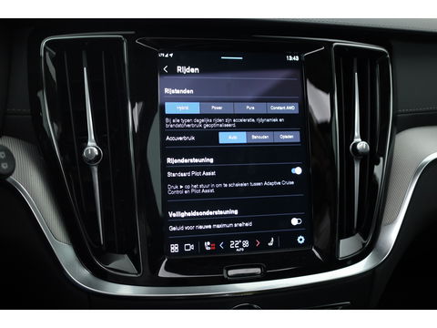 Volvo V60 2.0 T6 Plug-in hybrid AWD Ultra Dark | Pano-dak | 360 camera |  Head-up | Trekhaak | H&K- Audio|