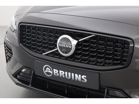 Volvo V60 2.0 T6 Plug-in hybrid AWD Ultra Dark | Pano-dak | 360 camera |  Head-up | Trekhaak | H&K- Audio|