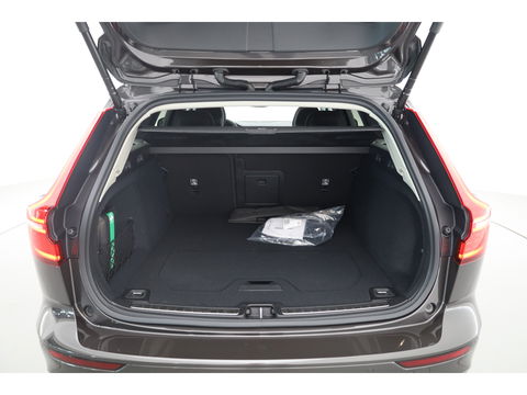 Volvo V60 2.0 T6 Plug-in hybrid AWD Ultra Dark | Pano-dak | 360 camera |  Head-up | Trekhaak | H&K- Audio|