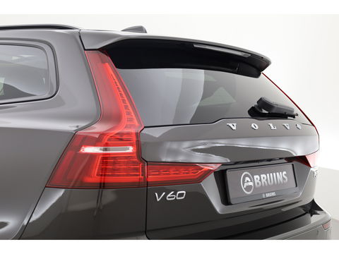 Volvo V60 2.0 T6 Plug-in hybrid AWD Ultra Dark | Pano-dak | 360 camera |  Head-up | Trekhaak | H&K- Audio|
