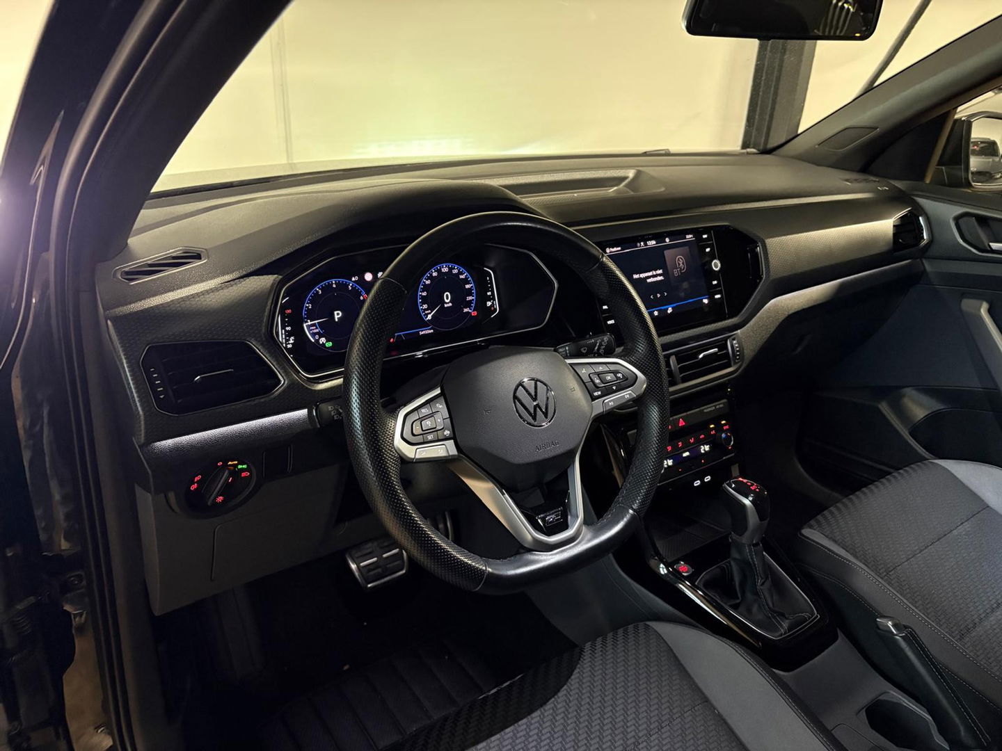 Volkswagen T-Cross 1.0 TSI R-Line KEYLESS CAM