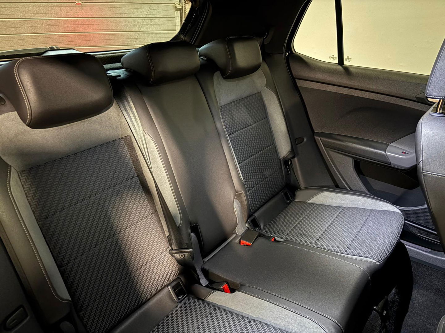Volkswagen T-Cross 1.0 TSI R-Line KEYLESS CAM