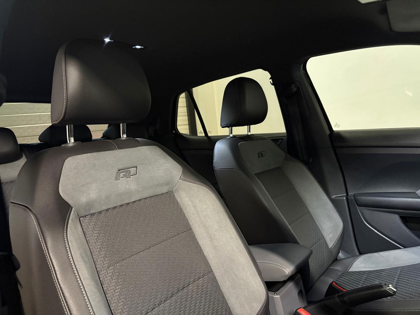 Volkswagen T-Cross 1.0 TSI R-Line KEYLESS CAM