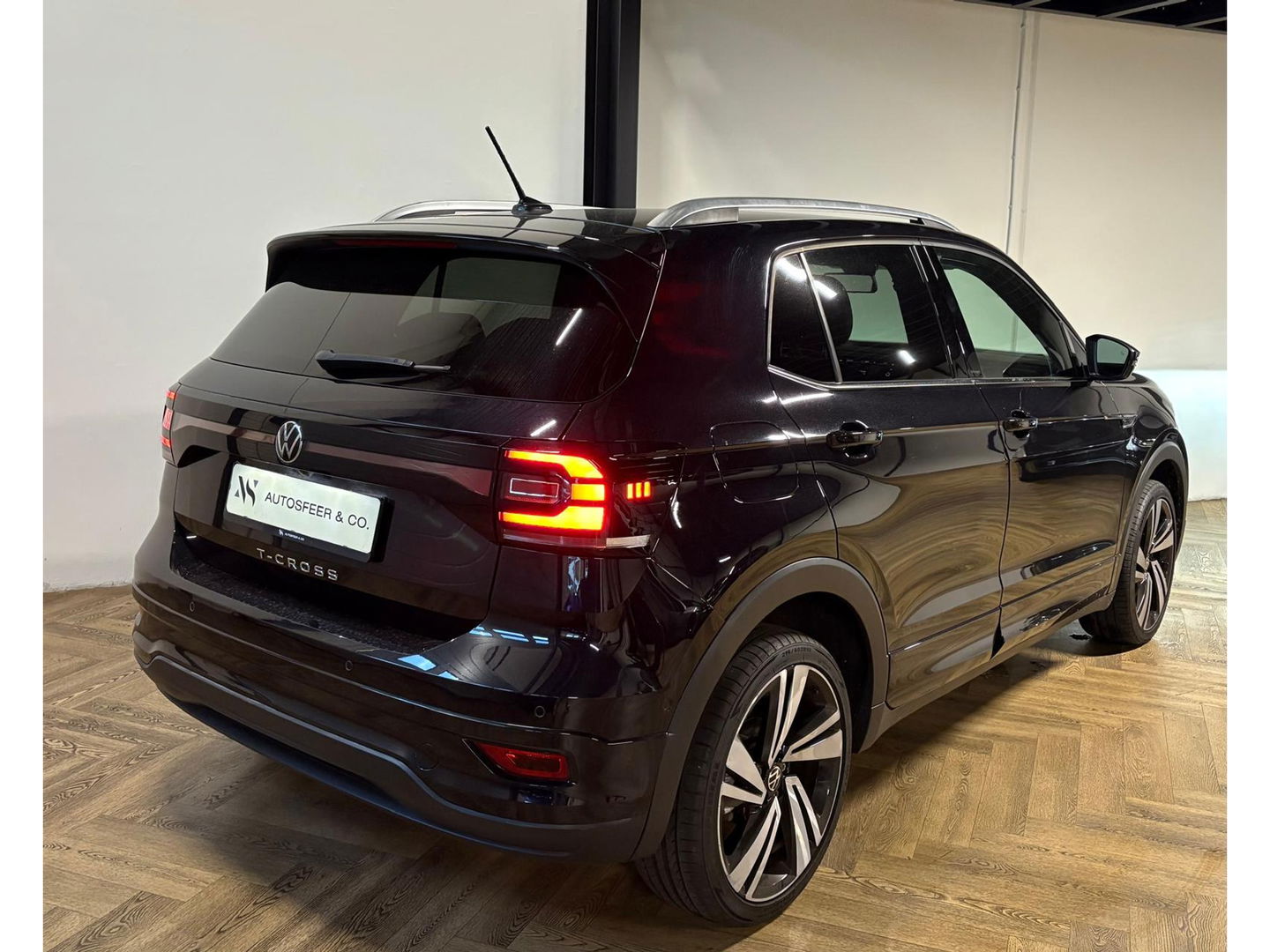 Volkswagen T-Cross 1.0 TSI R-Line KEYLESS CAM