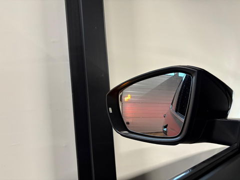 Volkswagen T-Cross 1.0 TSI R-Line KEYLESS CAM