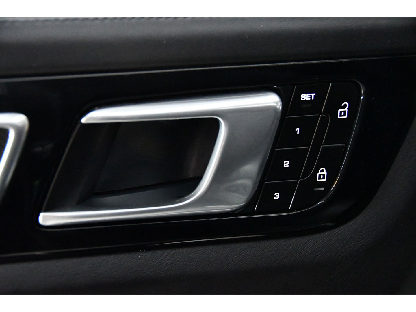 Porsche Cayenne 3.0 E-Hybrid, Bomvol opties. Panoramadak, Softclose, Bose soundsystem