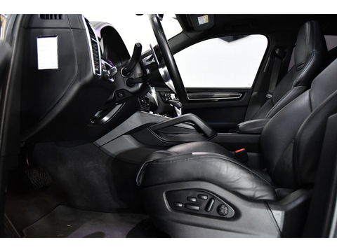 Porsche Cayenne 3.0 E-Hybrid, Bomvol opties. Panoramadak, Softclose, Bose soundsystem