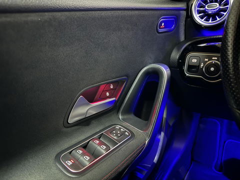 Mercedes-Benz A-Klasse AMG 35 4MATIC Pano Sfeer Akrapovič Camera
