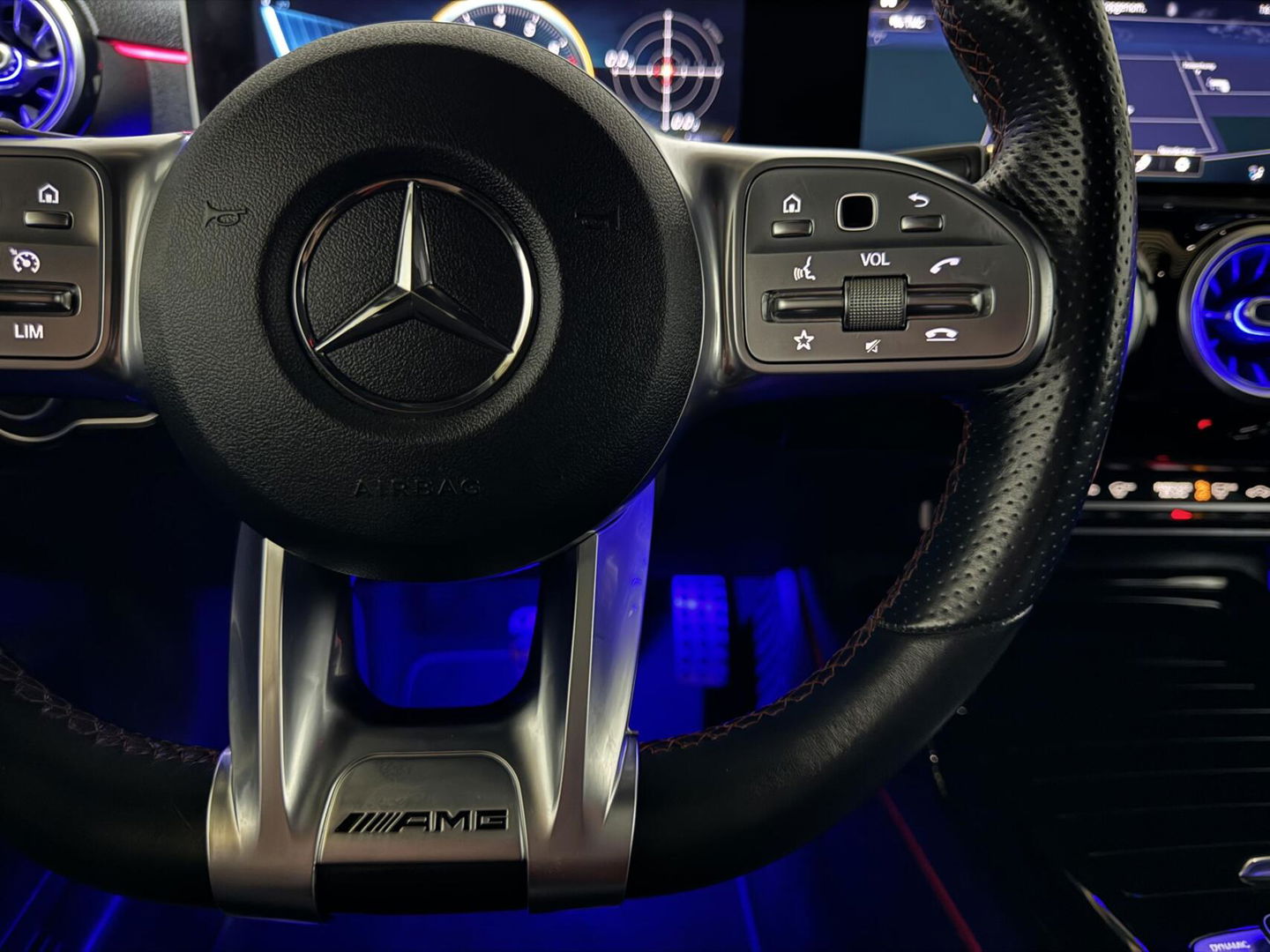 Mercedes-Benz A-Klasse AMG 35 4MATIC Pano Sfeer Akrapovič Camera