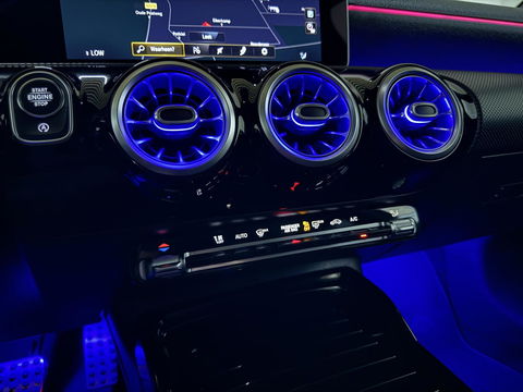 Mercedes-Benz A-Klasse AMG 35 4MATIC Pano Sfeer Akrapovič Camera