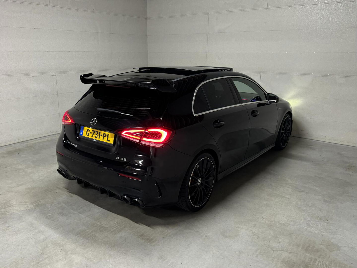 Mercedes-Benz A-Klasse AMG 35 4MATIC Pano Sfeer Akrapovič Camera